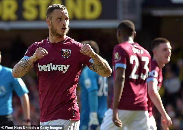 华体会官网-英媒：西汉姆有意租借阿瑙托维奇 薪酬成最大障碍